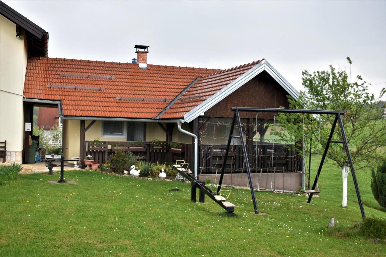 Apartments Sabljak Rakovica Exterior photo